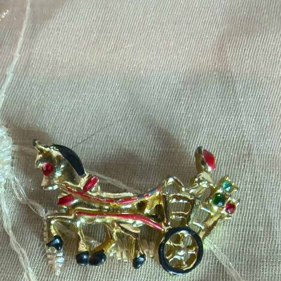 Vintage Horse and Carriage Brooch - Picture 2 of 6